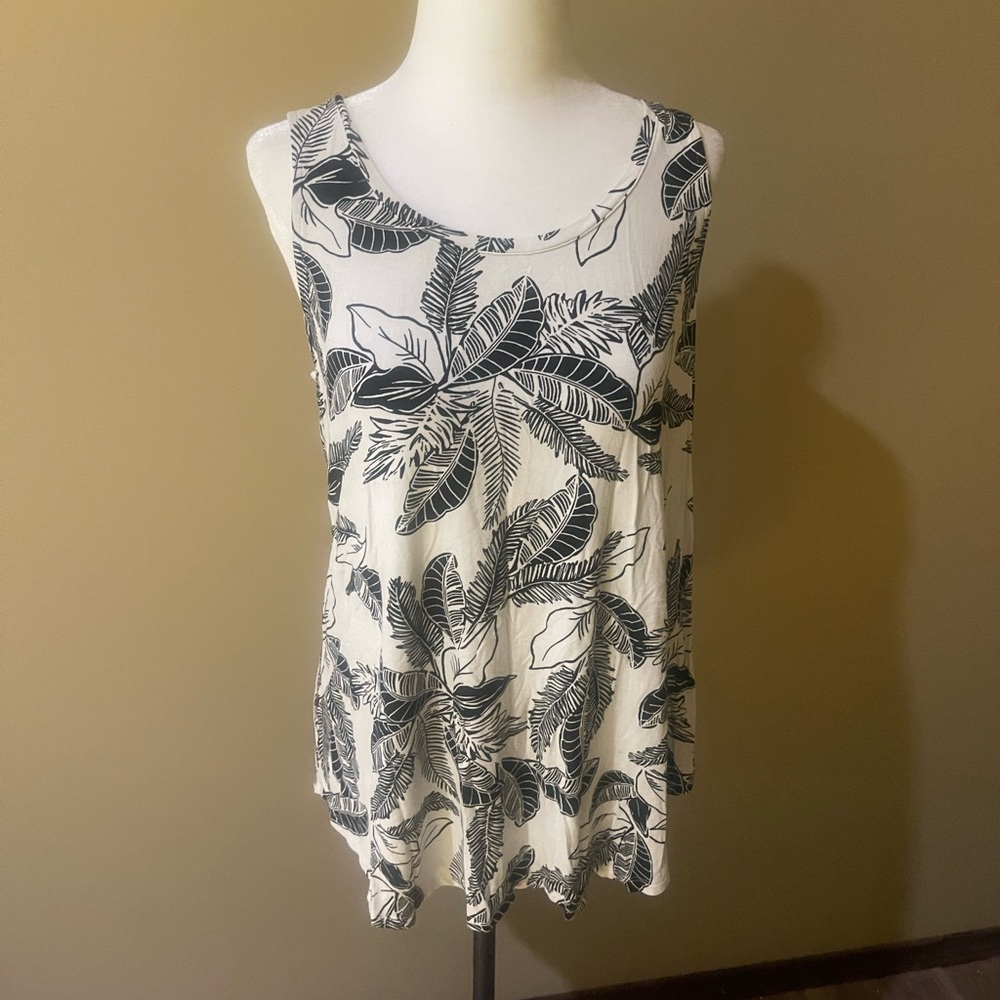 👻🎃CLEARANCE🎃👻 Old Navy luxe tank